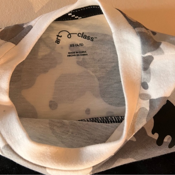 ghost tee - Picture 2 of 3